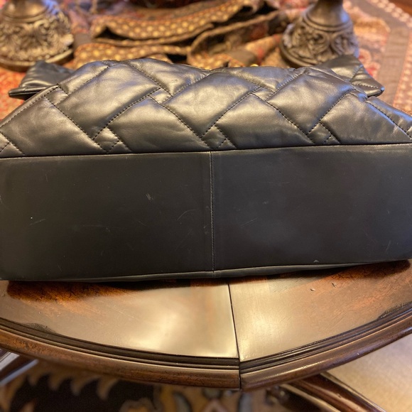 Kurt Geiger Black and Gold Quilted Shoulder Bag - Picture 3 of 10